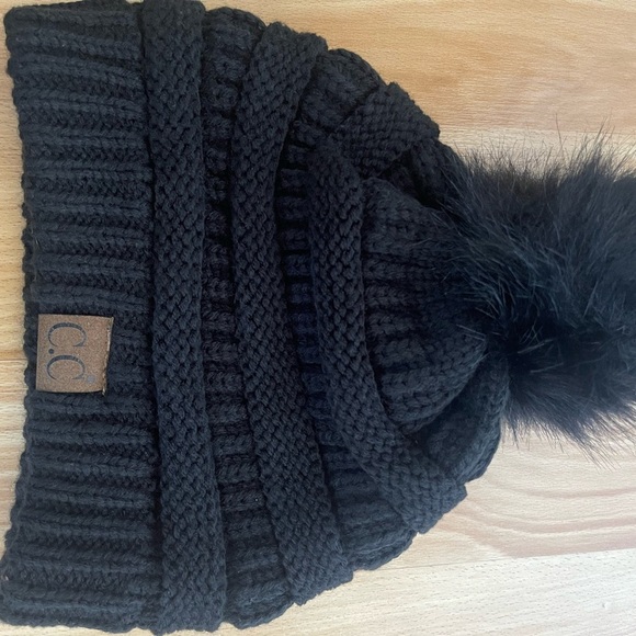 CC Ribbed Knit Beanie with Faux Fur Pom - Black - One Size - Picture 4 of 8